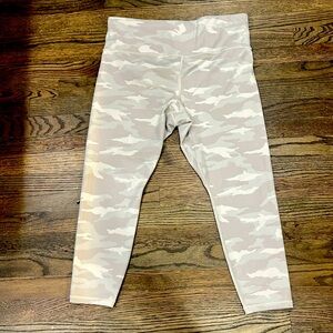 Athleta Elation 7/8 tight legging, sz XL.